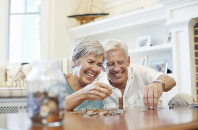 Чем можно заняться на пенсии женщине 55 лет, чтобы заработать — варианты идей